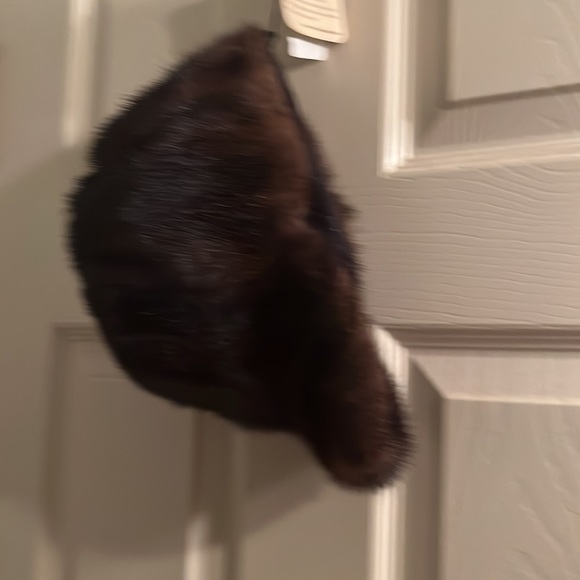 Mahogany real mink fur cap, tag still attached. Adjustable. Mahogany color. main image 5